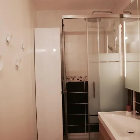 Of 27m In Downtown Bordeaux